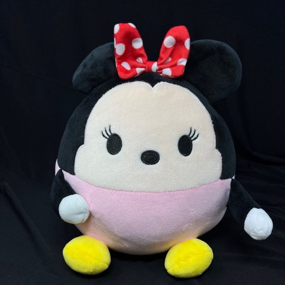 Disney Tsum Tsum Minnie Mouse Sitting Feet Hands Pink Bottom 9.5" Tall x 8" Wide - Picture 1 of 9